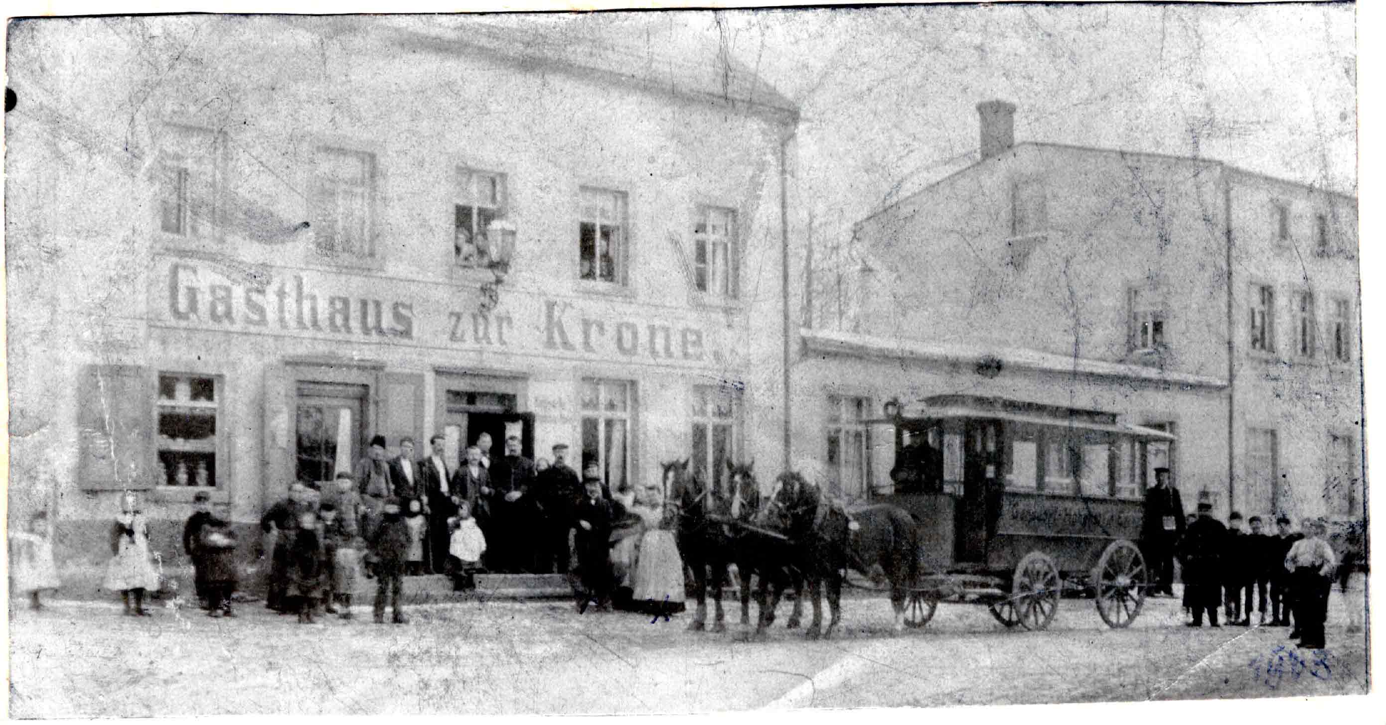 Pferdeomnibus am Gasthaus Krone um 1900
